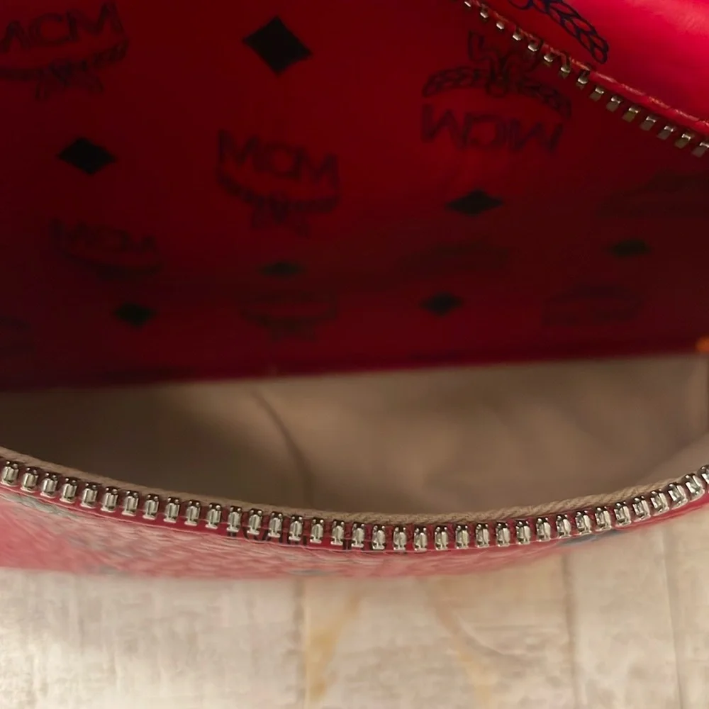 MCM Medium Stark Visetos Stylish Backpack - Picture 11 of 14